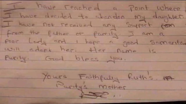 Cute baby girl dumped by the roadside with a note from the mother on why she dumped her (photos)