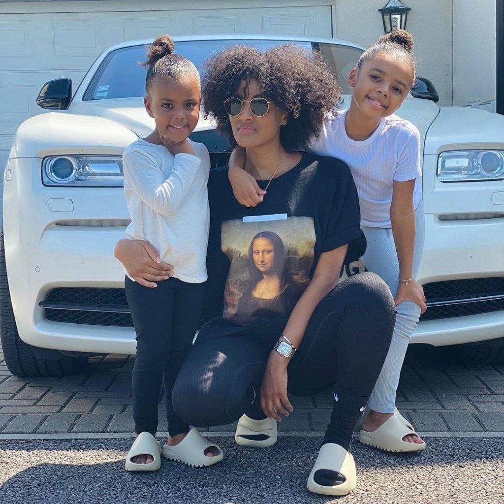 dede ayew's wife and daughters