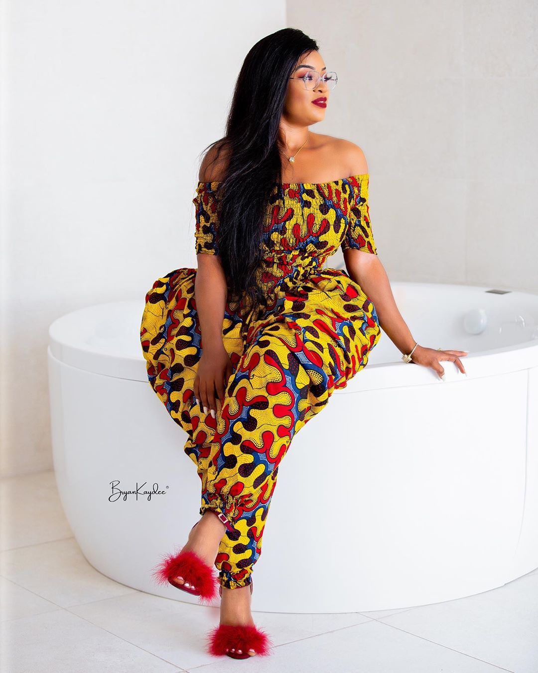 Beautiful Ghanaian Doctor Causes Stir With Her Heavy Loaded Goodies On The Internet - Photos