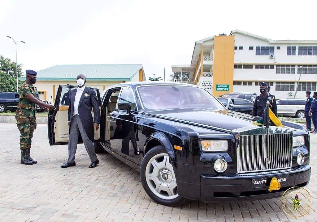 Asantehene Otumfuo Osei Tutu II Stirs The Internet As He Steps Out With His Posh Rolls Royce – Photos