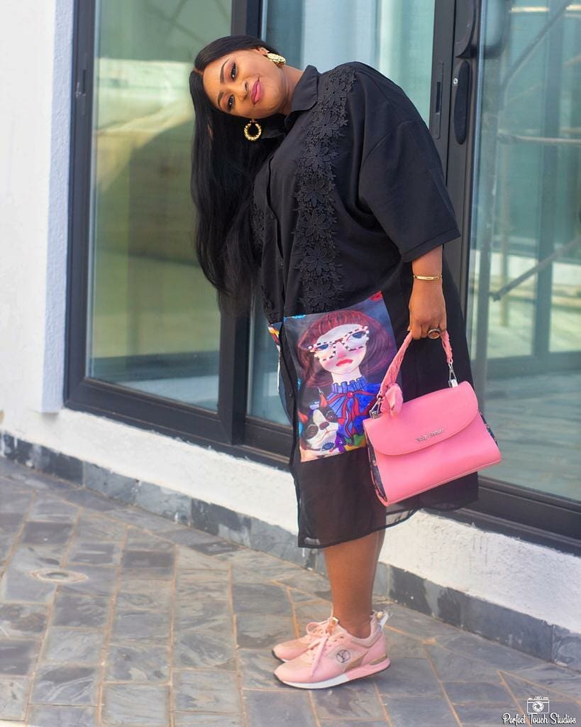 Actress Ellen White dazzles in new photos, shows off her swag