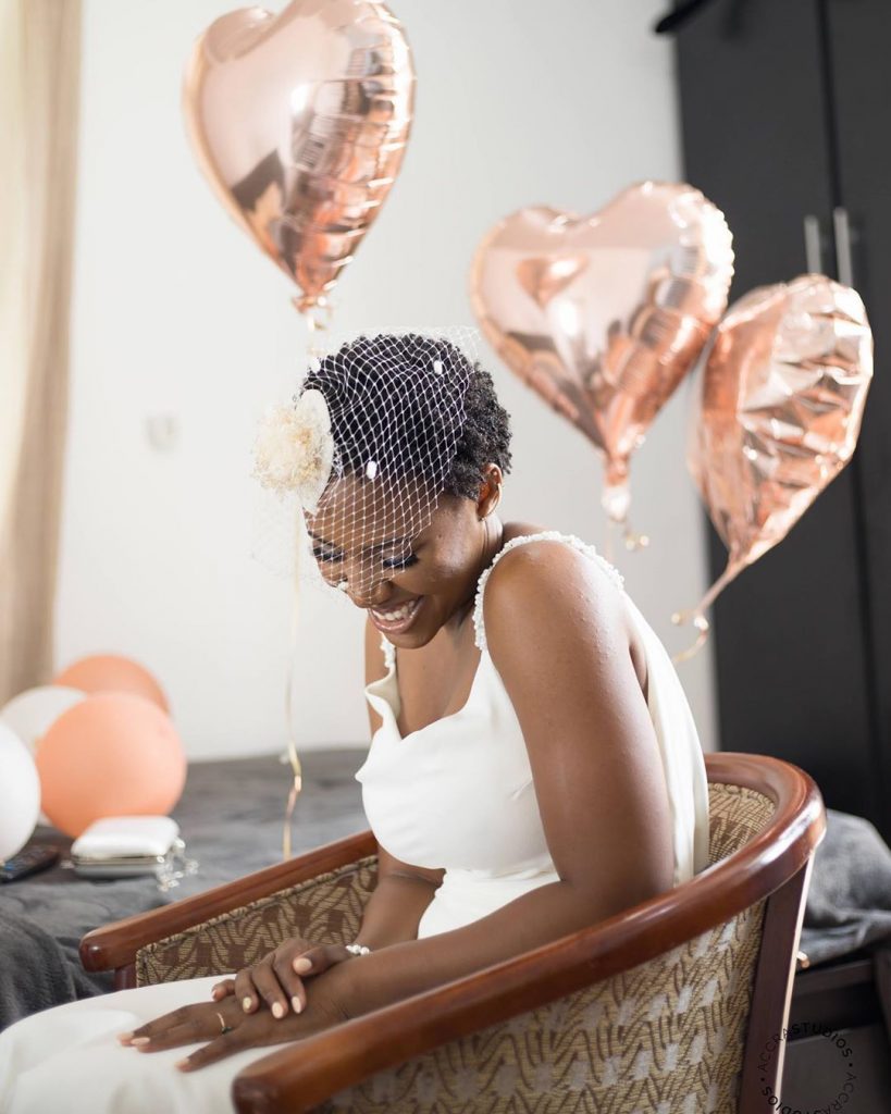 Beautiful Lady Ditched Wigs For Her Natural Hair on Her Wedding Day (photos)