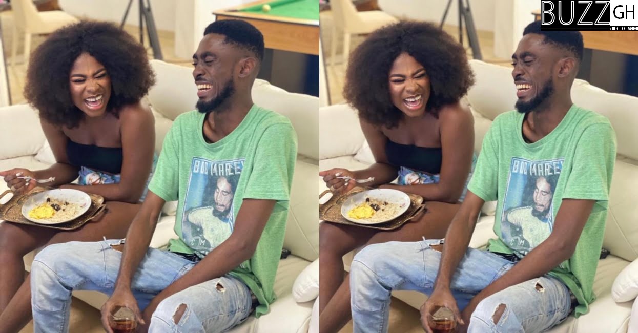 Yaa Jackson is fine now, spotted chilling with her brother - Photos