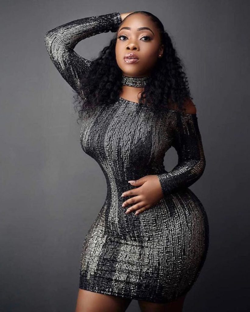 Moesha Boduong once again Tw3rks her rigid fake butt, forces it to move in new video