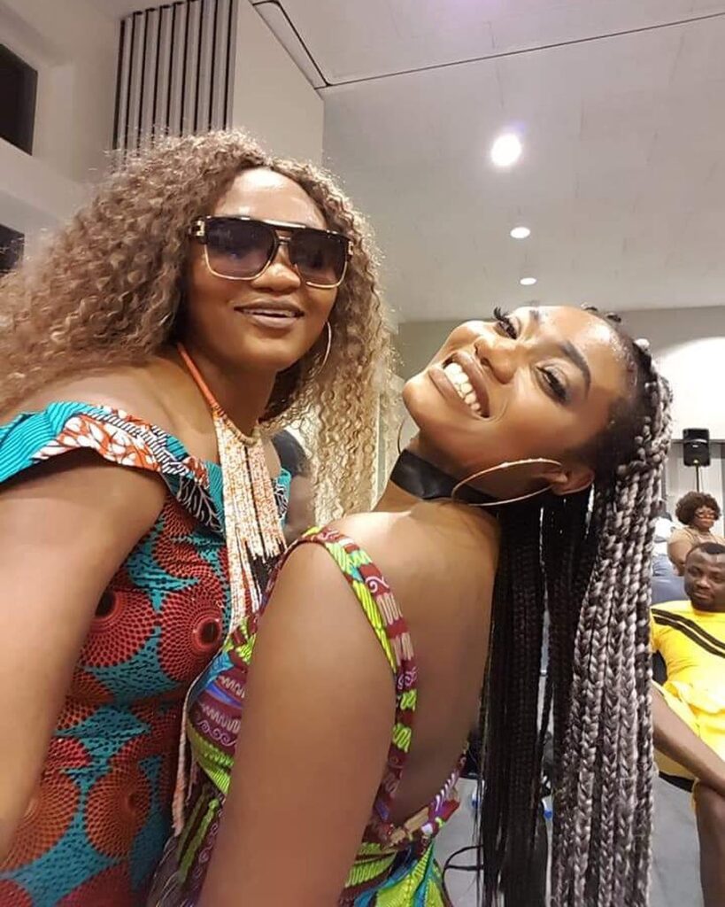 Pictures of Beautiful and Young Wendy Shay's Mother surfaces online.