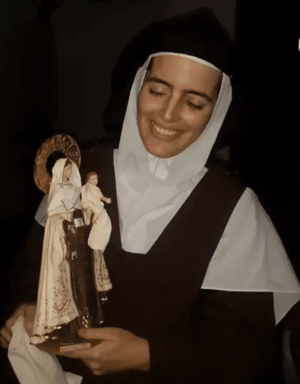 Do you remember Cecilia Maria – the Nun who died smiling, see her photos