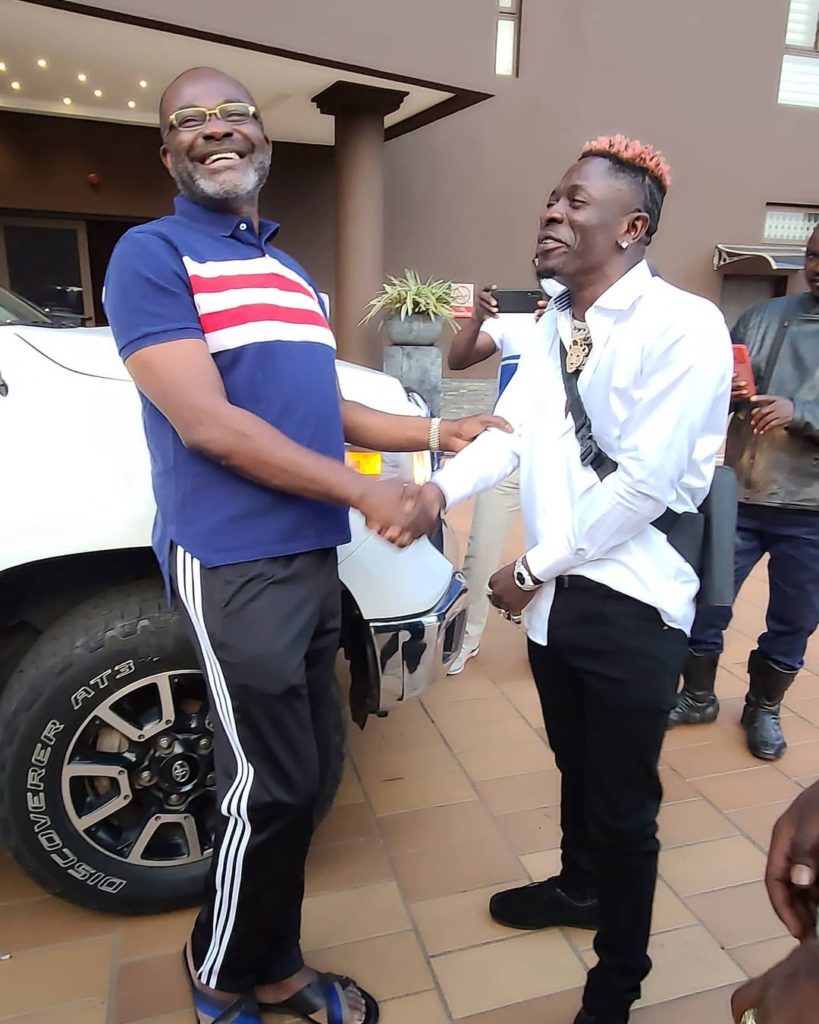 Moment Shatta Wale Met The Controversial Kennedy Agyapong And Knelt Before Him