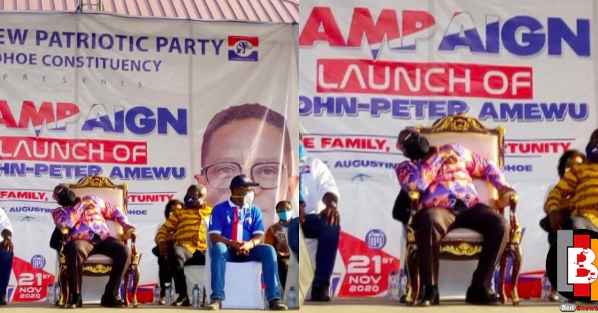 His Excellency Nana Addo caught sleeping at NPP campaign launch in Volta region