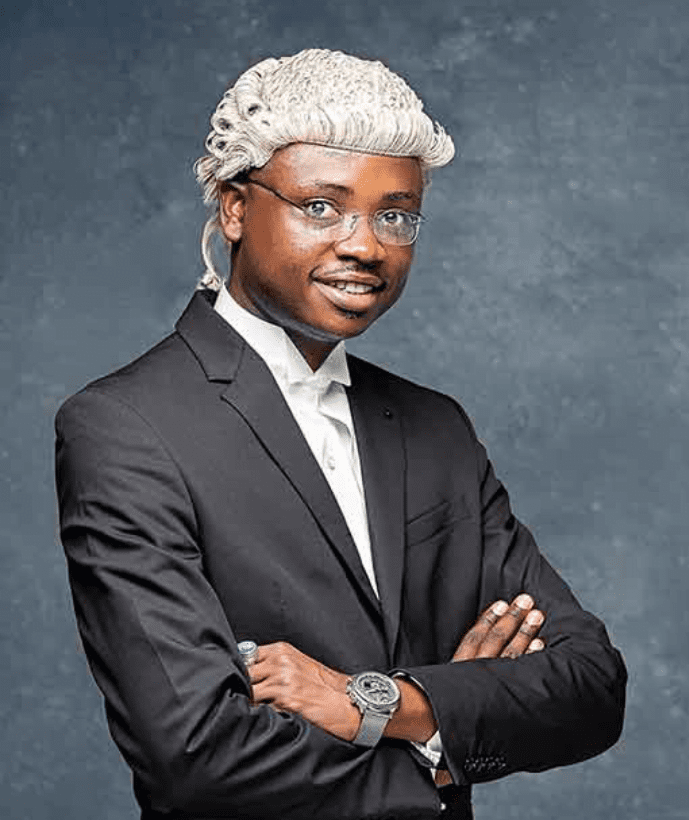Man whose fees was paid in full by Vice President Bawumia becomes lawyer – Photos