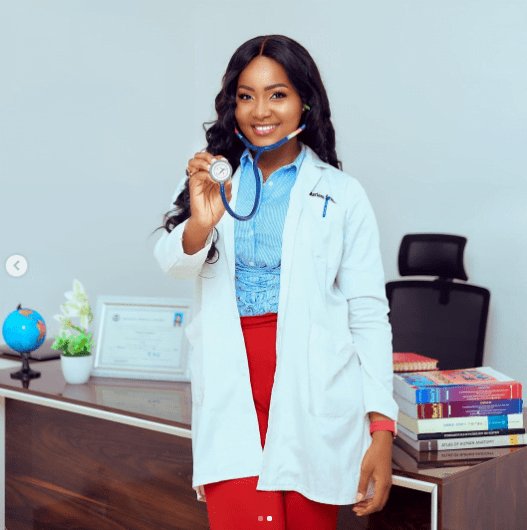 Hajia4Real Flaunts Her Beautiful Younger Sister Who Is A Doctor For the 1st time