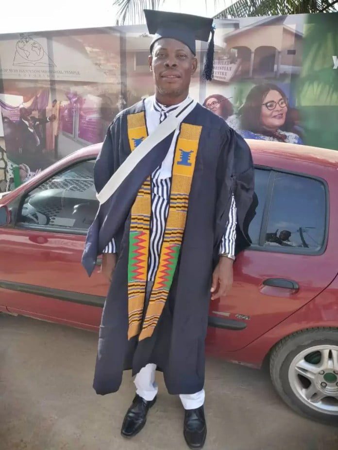 Waakye Graduates with a Degree in Theology (photos)