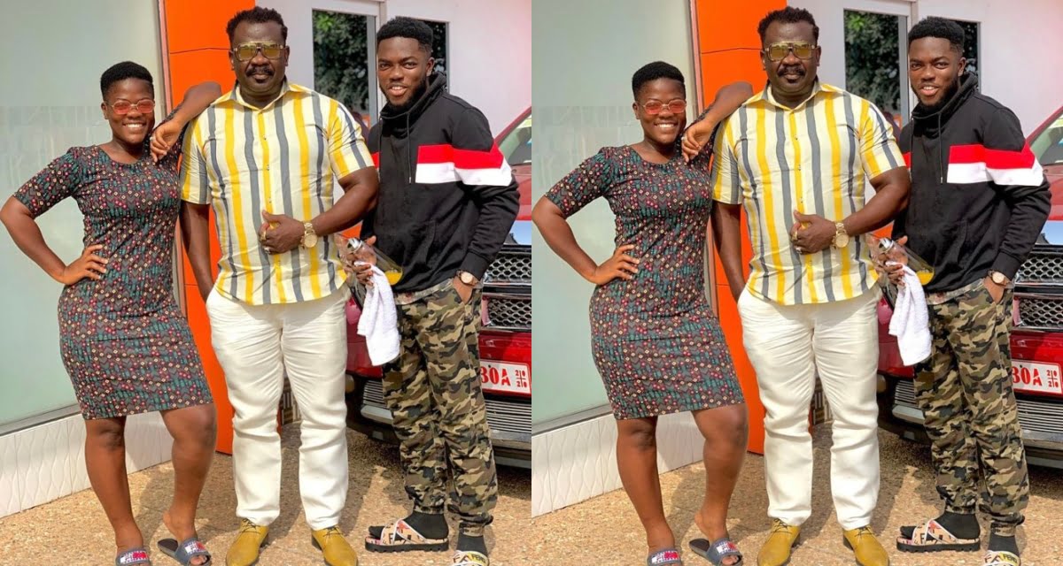 Koo Fori shares a beautiful picture of himself and his children.