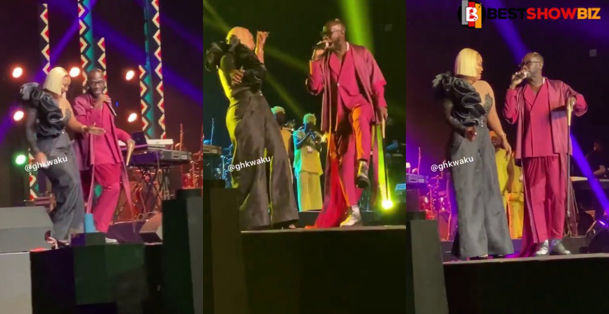 Video: Nana Ama Mcbrown dances with ex-boyfriend, Okyeame Kwame on stage at VGMA 2021