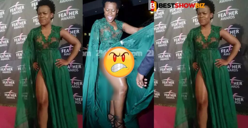 Singer trends as she goes on stage with no panties showcasing her raw tonga (photos)