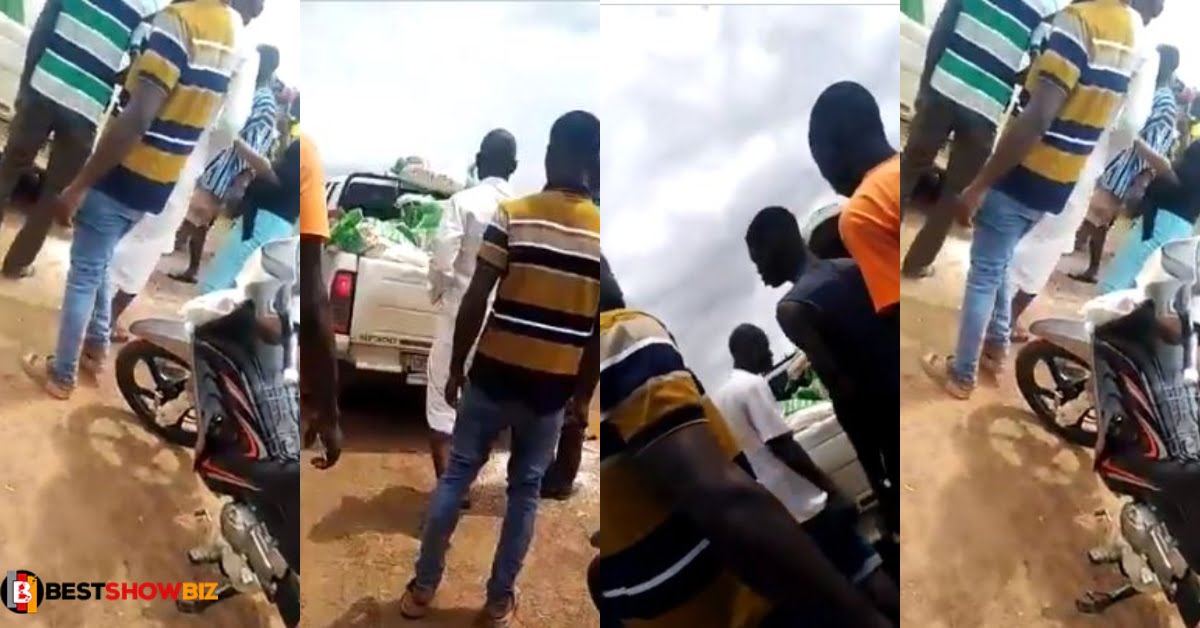 Youth in Zongo rejects bags of rice from their MP to celebrate salah, they demanded Jobs instead (video)