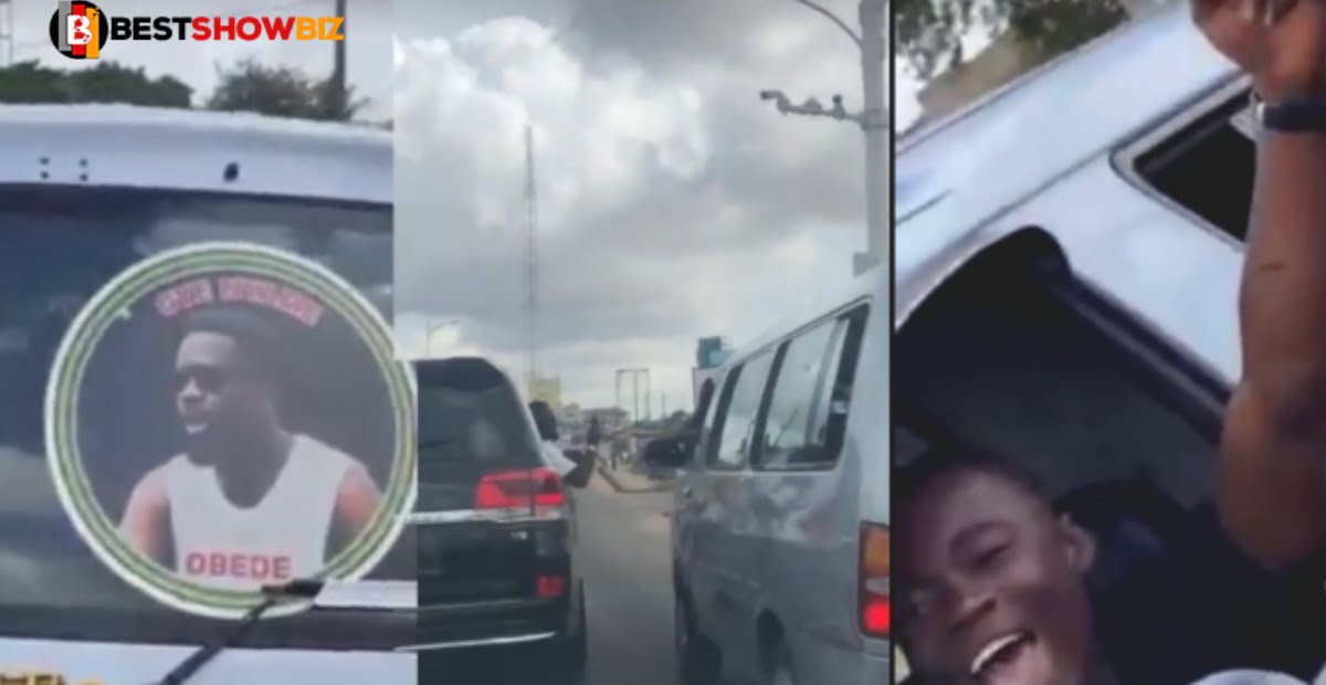 Sarkodie surprises Trotro Driver who had his picture at the back of his car