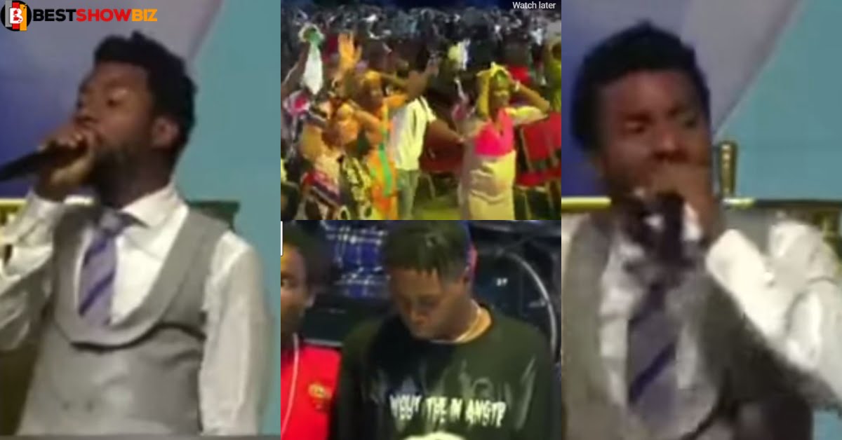 Pastor does wonders as he commands $5000 to appear in the bank account of each church member (video)