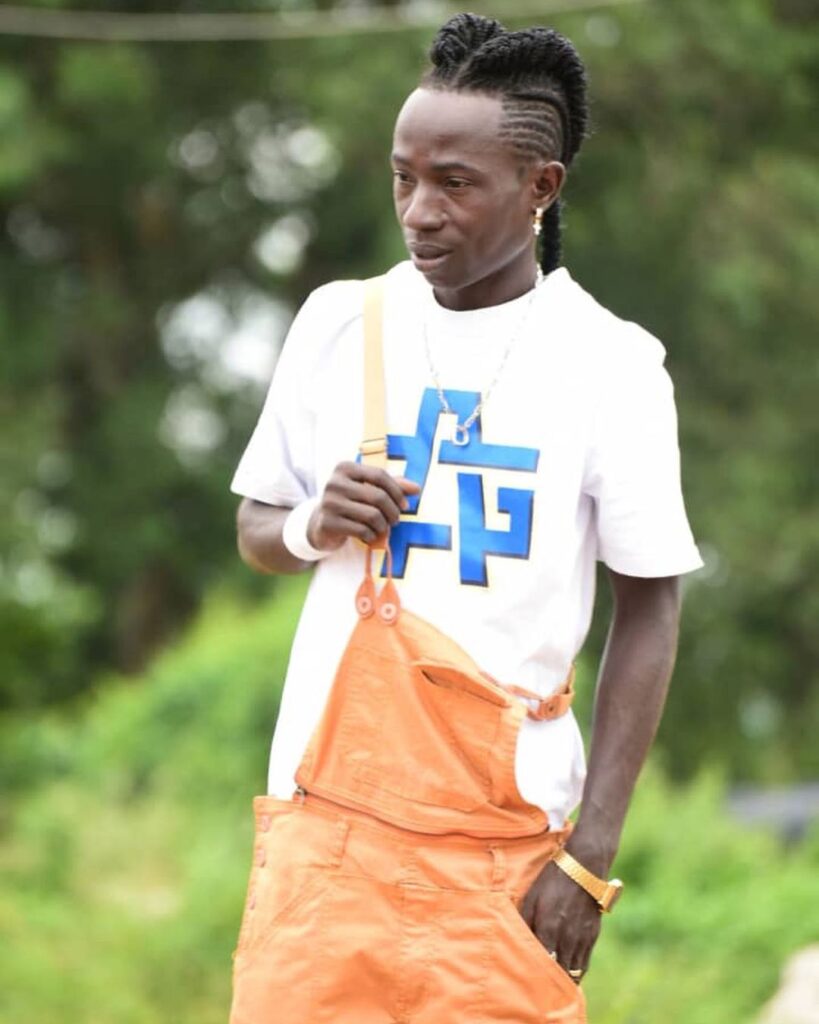 Patapaa storms the internet with new hairstyle - Netizens tease
