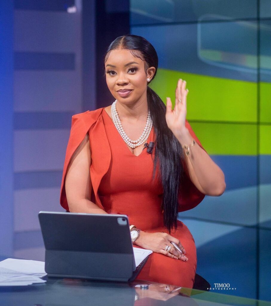 See more photos of Serwaa Amihere that shows she is the most beautiful news anchor