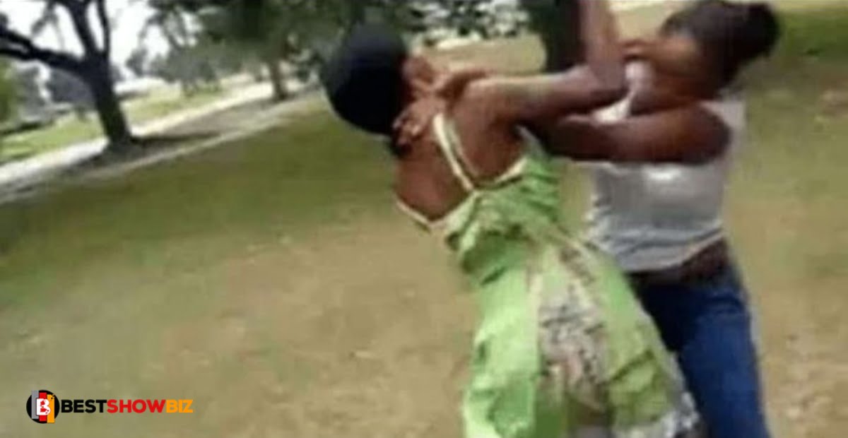 A mother and her daughter exchange blows openly over the same boyfriend