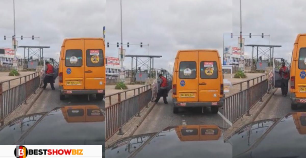 “Come and collect my ur!ne if you want me to stop” – Driver peeing on road tells Citi Fm boss