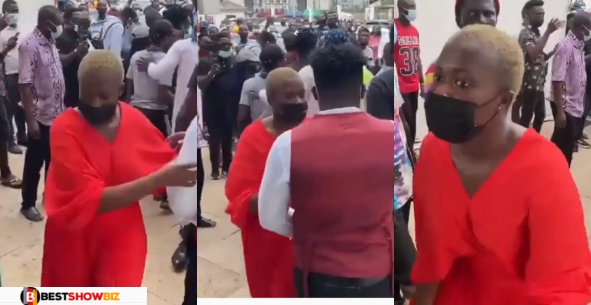 (video) See the excitement in fella Makafui's face after her husband Medikal was released from Jail today