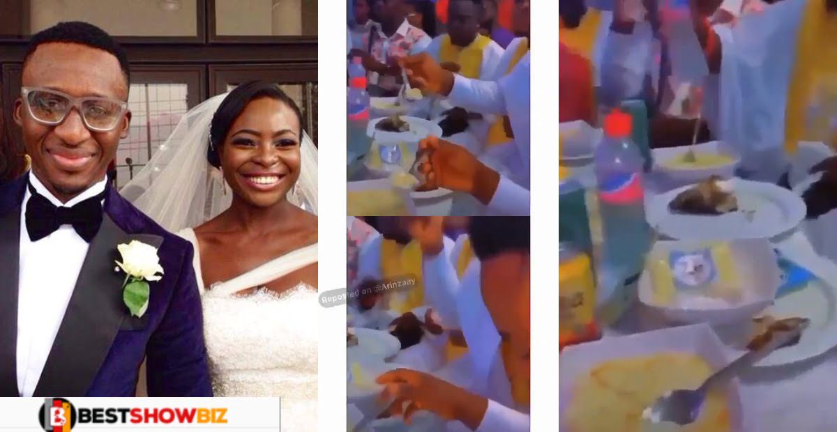 Video: Couple serves 'Gari soakings' and groundnut at their wedding reception to guests