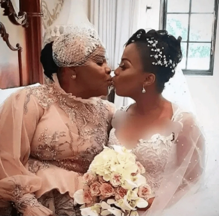 Lḝsbian Who Married Her Own Mother Boldly Share Photo On Social Media