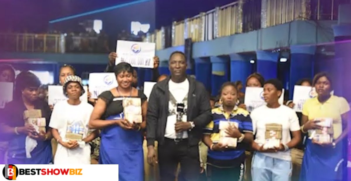 Video: Pastor gives 1 Million Naira each to 6 post!tutes for repenting