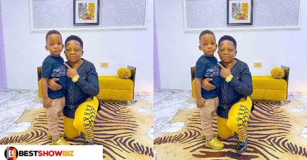 actor Aki shows off his son for the first time on social media.