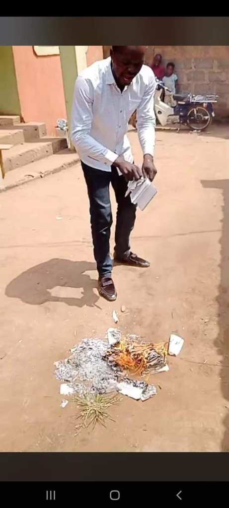 "I am not a Christian anymore, the Bible is fake"- Man declares as he sets the holy book on fire.