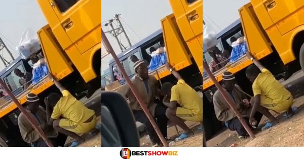 Blind Man Spotted Counting His Money At After Begging (Video)