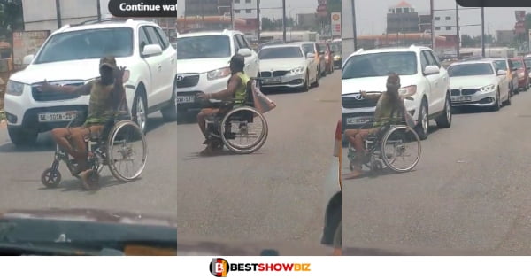Crippled man in wheelchair spotted directing traffic in Accra (video)