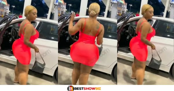 (Video) Man makes a quick U-turn after seeing the huge backside of a lady he rejected