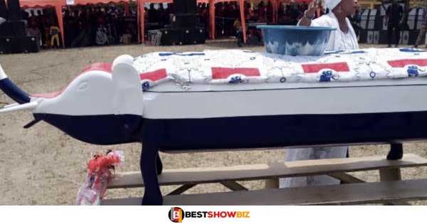 Social Media Reacts To An NPP Man Who Was Buried With An Elephant Casket (see Photos)