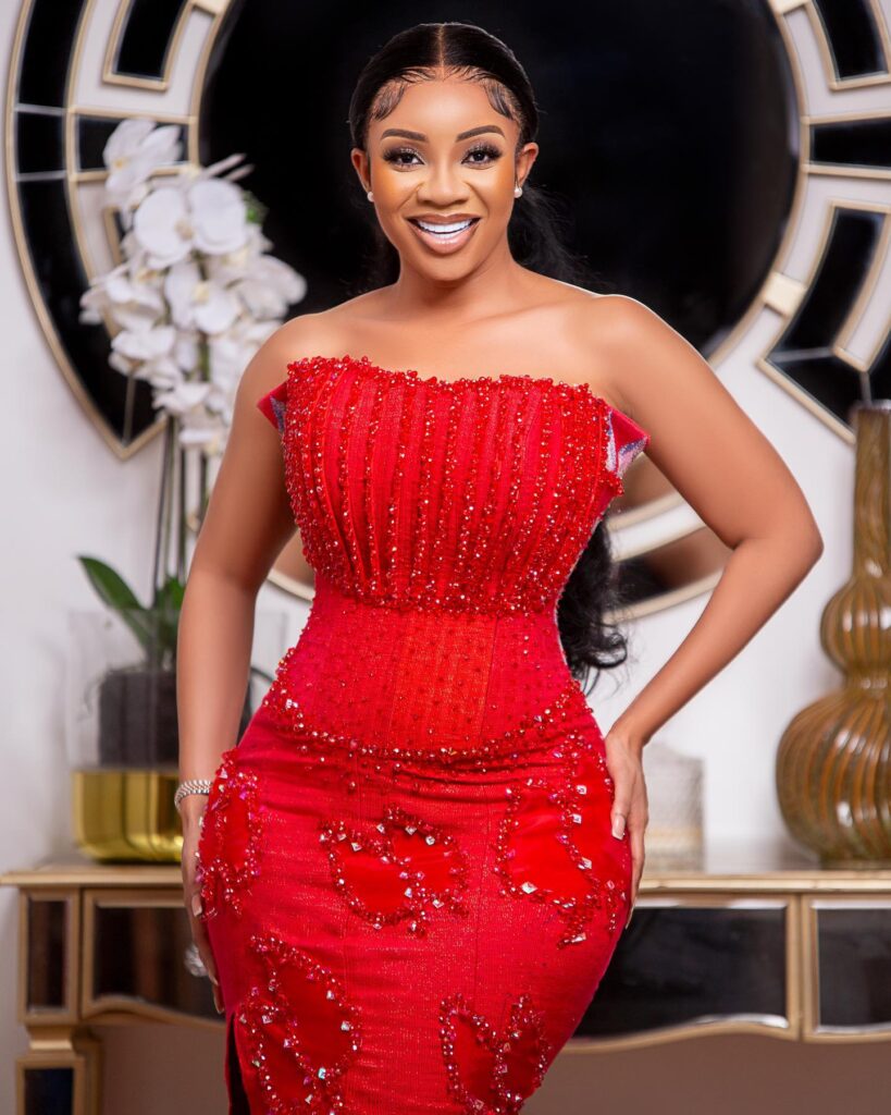 Serwaa Amihere is 32 years old today, see photos of herself and birthday wishes from fans and friends.