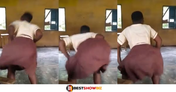 See what this JHS girls was spotted doing in class instead of learning (video)
