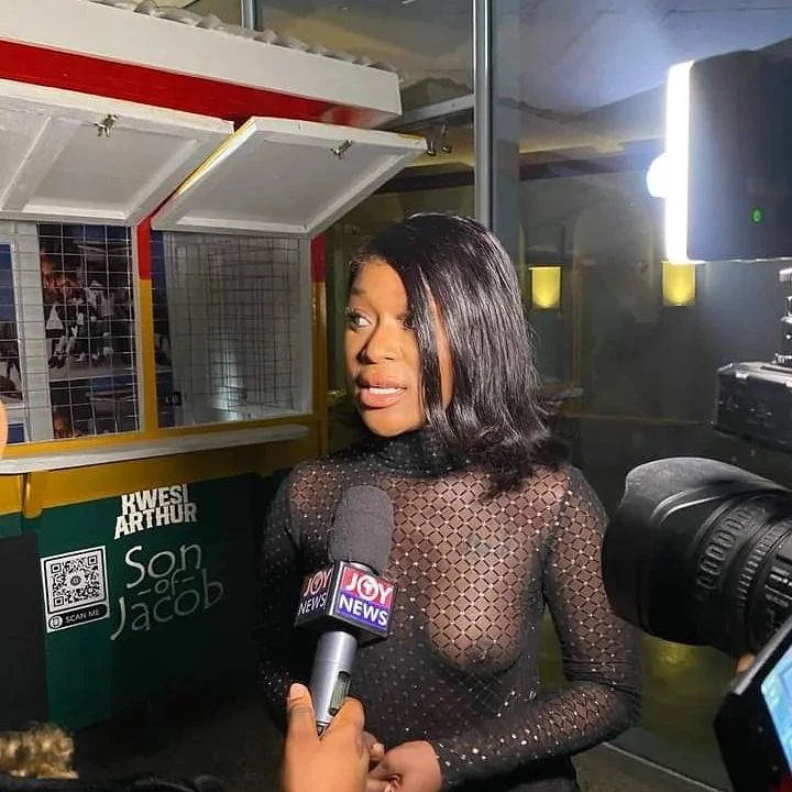 Efia Odo causes stir on social media after wearing this dress to a public event (video + photos)