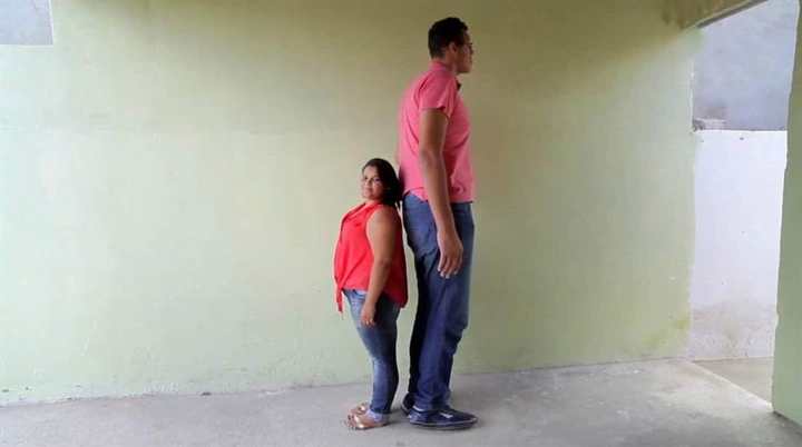 See photos of people in relationships that show that Love is really blind