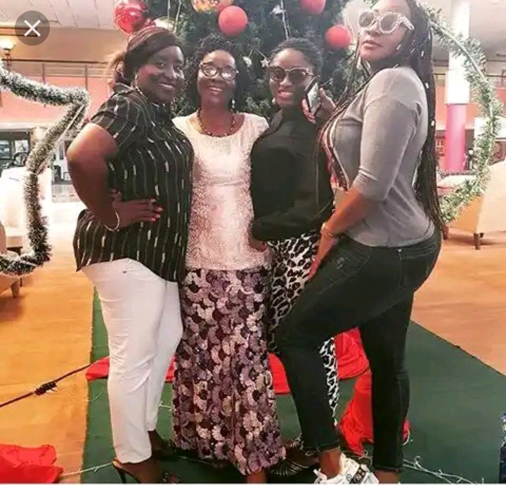 Like Mother Like Daughter; More Photos of The Beautiful Lookalike Mother Of Ini Edo