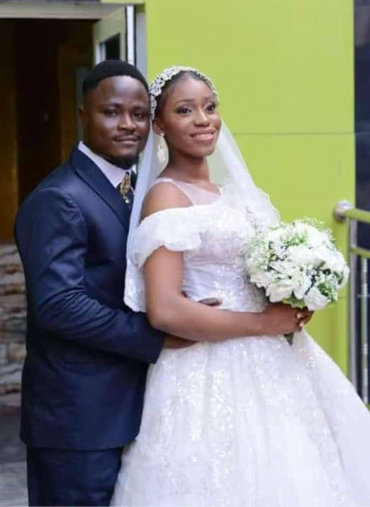 Sad News: Husband d!es mysteriously just two weeks after his wedding (photos)