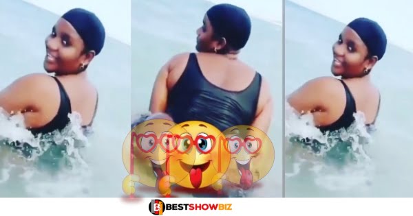 (VIDEO) Beautiful Slᾶy Queen Tw3rk!ng Her Big 'Nyᾶsh' In A Pool Stirs Online