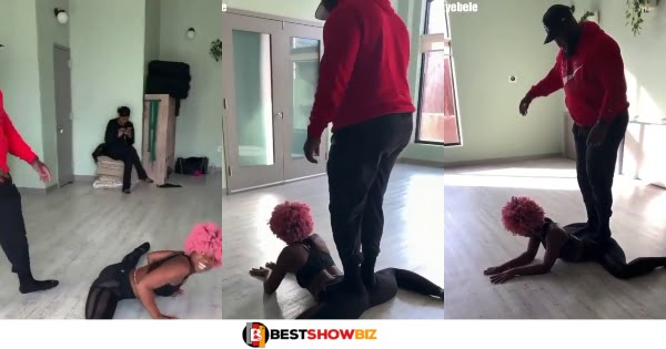 Video of a man standing on the nyἆsh of a slay queen causes stir online (watch)