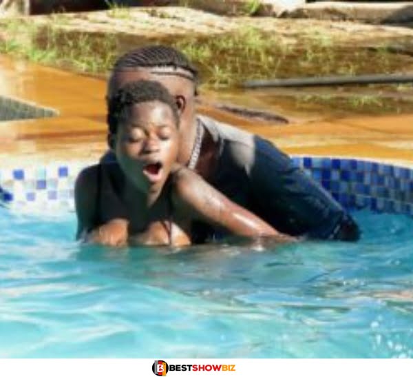 See what this couple were spotted doing in a pool (photos)