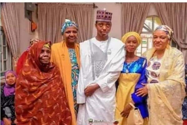 22 years old Nigerian Prince marries two wives on the same day (Photos)