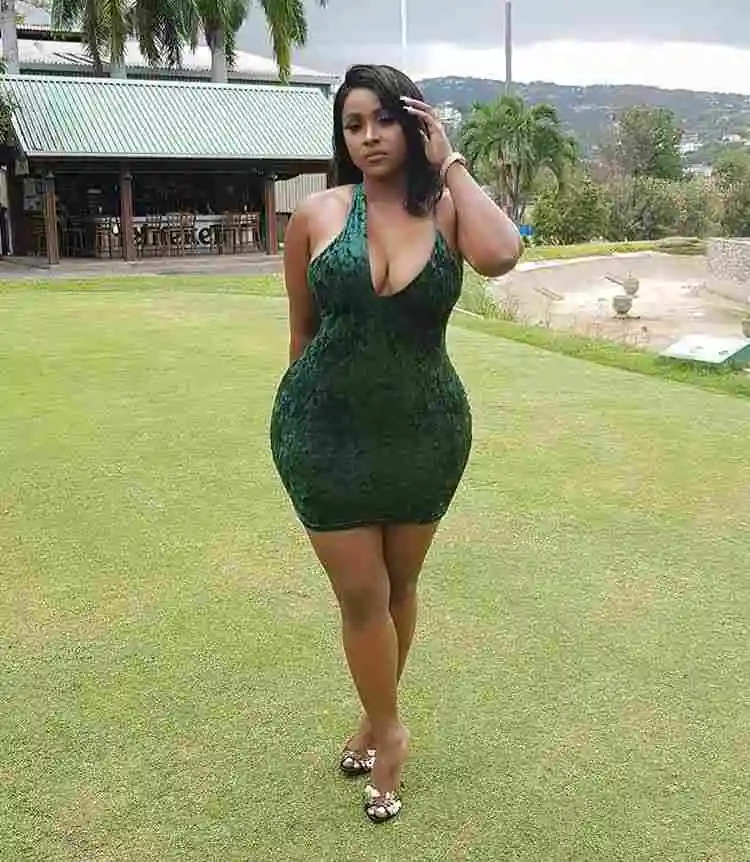 See stunning images of model Yanique, showing her curves and body shapes (photos)