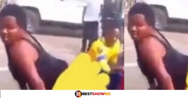 (Video) Lady Storms The Street and Tw£rk Nᾶkẽt Video Goes Viral