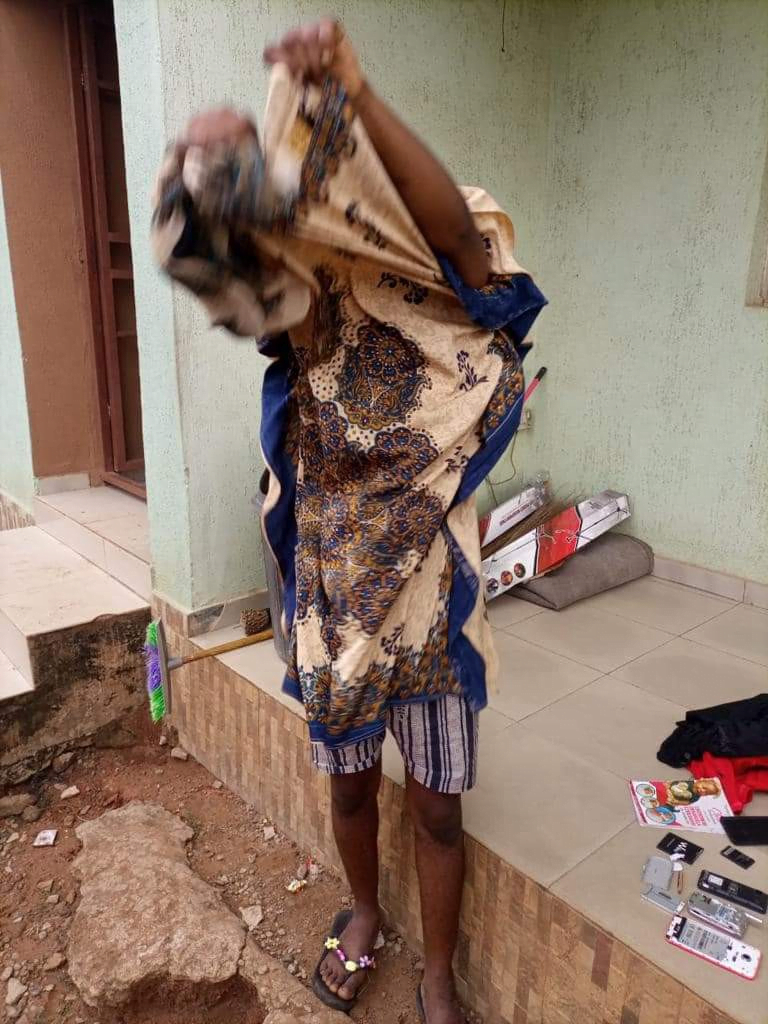 Man caught and undressed after he disguised himself as a woman to steal at a church (photos)