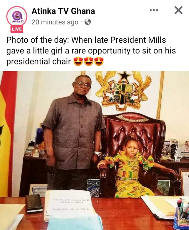 Rare photo of Late Prez Atta Mills allowing a girl to sit on the presidential chair emerges