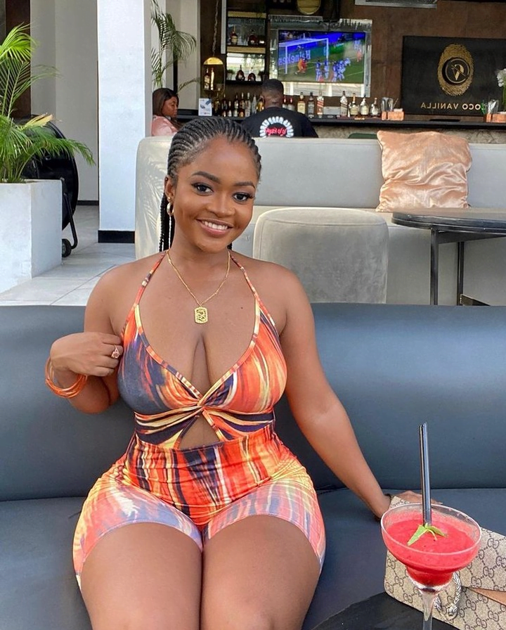 Ghanaian Model Selasei shares photos of her stunning body and curves on Instagram (see images)